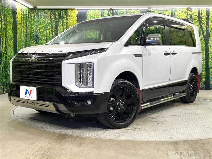 2024 Mitsubishi Delica D5