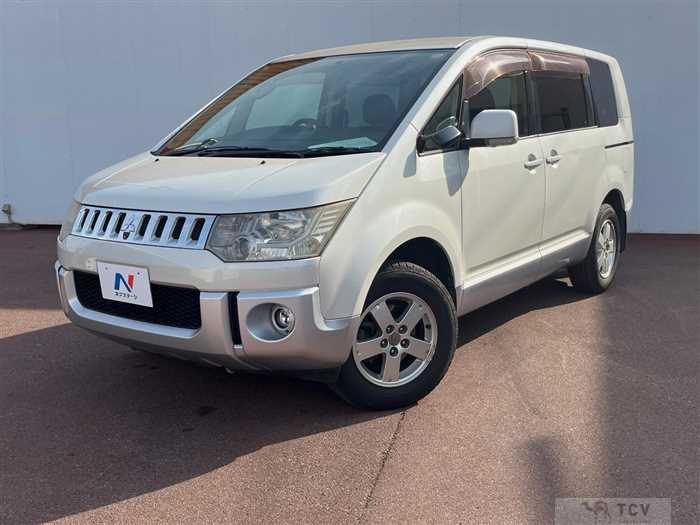 2010 Mitsubishi Delica D5