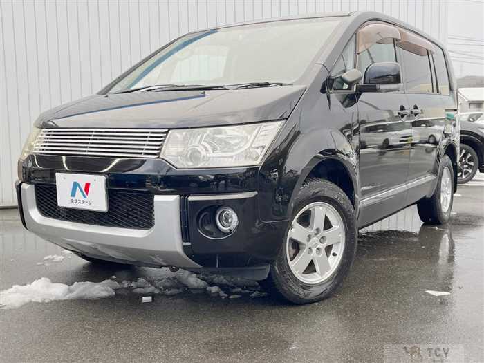 2011 Mitsubishi Delica D5