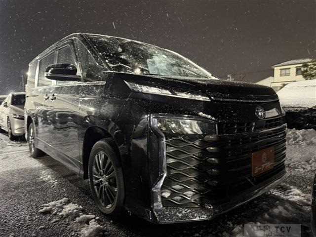 2022 Toyota Voxy