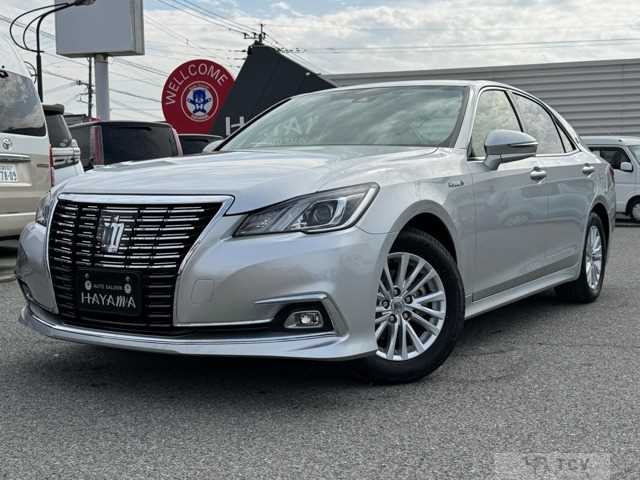 2017 Toyota Crown
