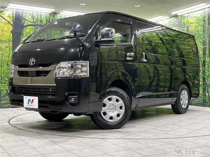 2022 Toyota Hiace Van