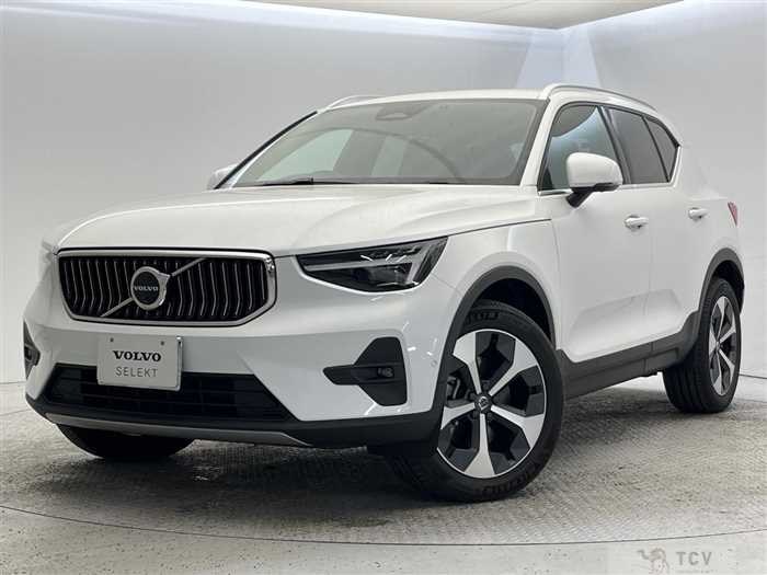 2025 Volvo XC40