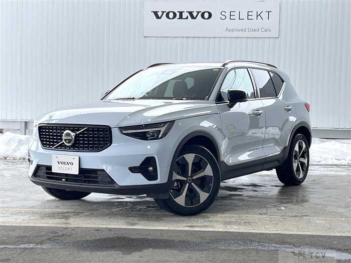 2025 Volvo XC40