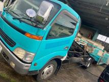 2001 Toyota Dyna Truck
