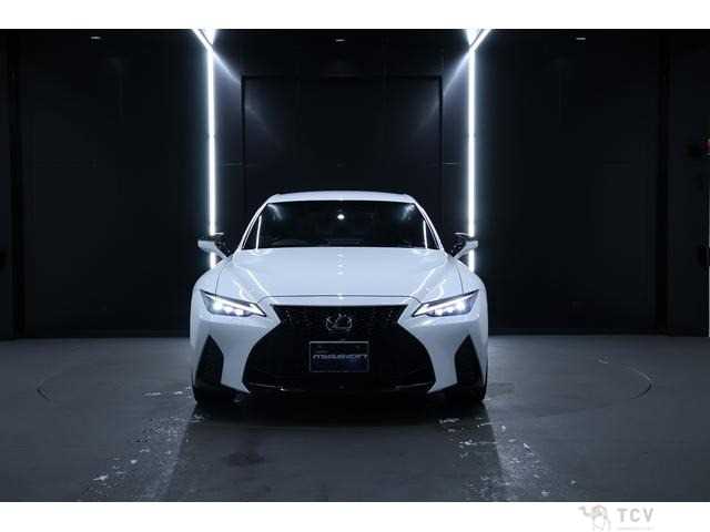 2022 Lexus IS
