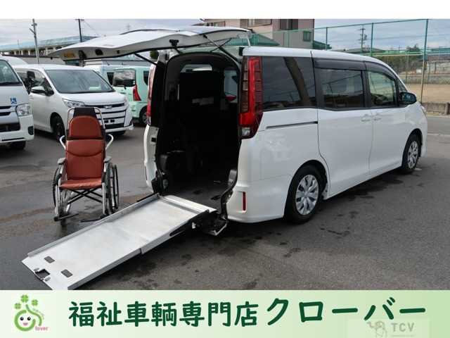 2017 Toyota Noah