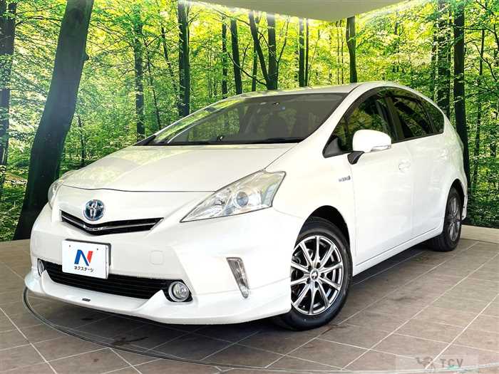 2013 Toyota PRIUS α