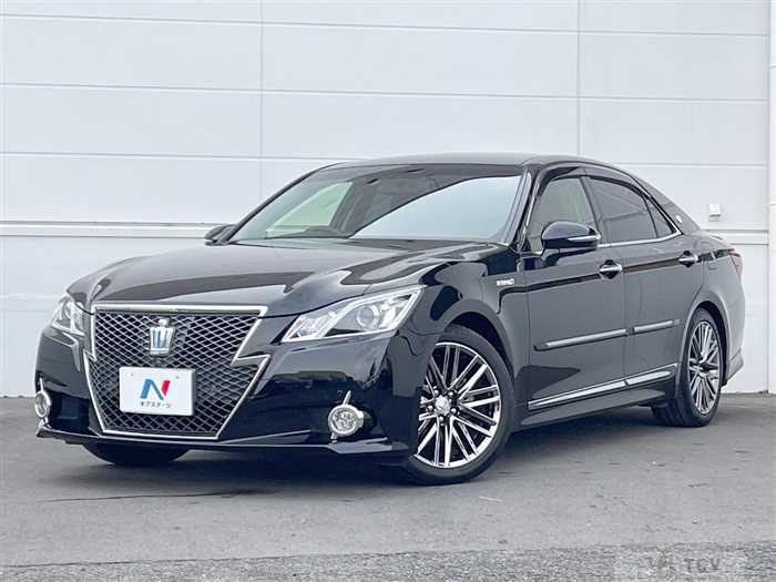 2013 Toyota Crown Hybrid