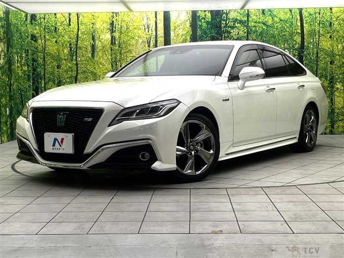 2018 Toyota Crown Hybrid