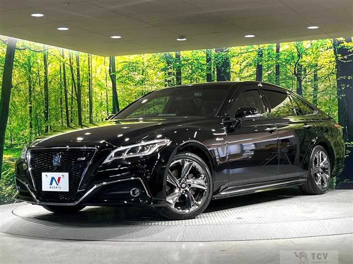 2019 Toyota Crown Hybrid