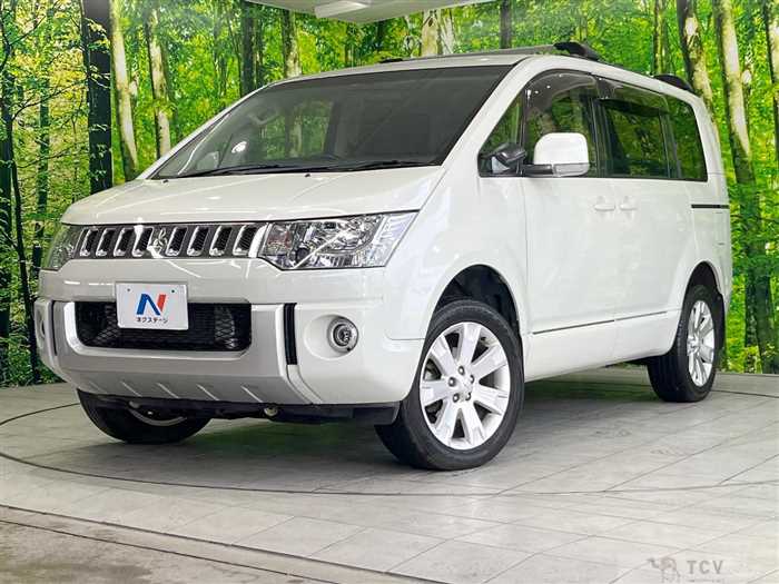 2015 Mitsubishi Delica D5