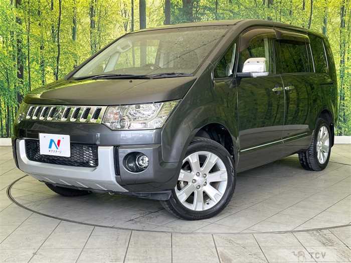 2016 Mitsubishi Delica D5