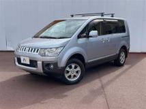 2017 Mitsubishi Delica D5