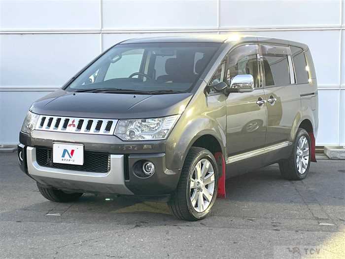 2013 Mitsubishi Delica D5