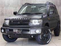 2003 Mitsubishi Pajero iO
