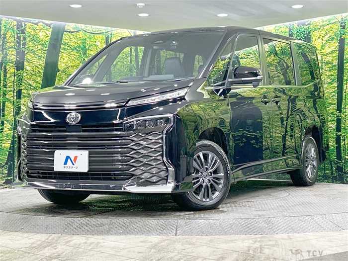 2025 Toyota Voxy