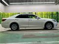 2013 Toyota Crown Hybrid