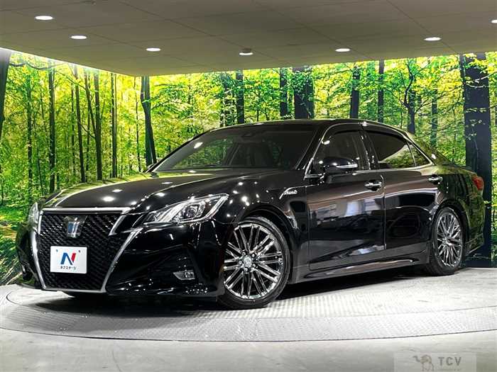 2017 Toyota Crown Hybrid