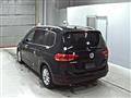 2017 Volkswagen Golf Touran