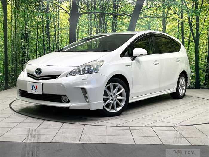 2013 Toyota PRIUS α