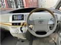2006 Toyota Estima