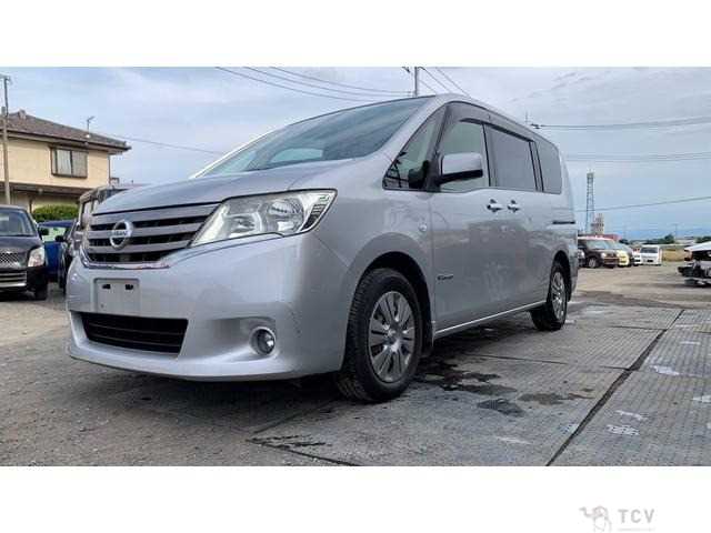 2013 Nissan Serena