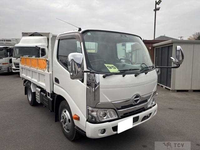 2021 Hino Dutro