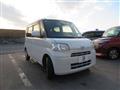 2011 Daihatsu Tanto