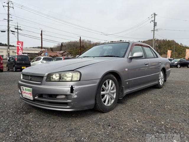 2000 Nissan Skyline