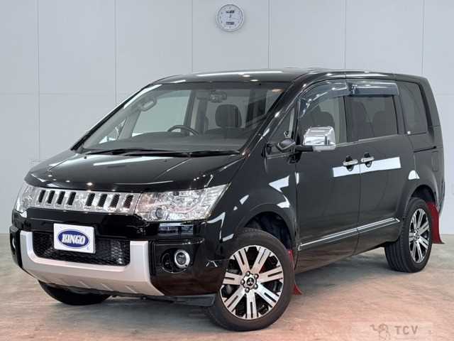 2016 Mitsubishi Delica D5