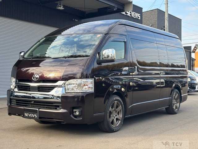 2018 Toyota Hiace Commuter