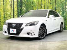 2013 Toyota Crown Hybrid