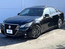 2013 Toyota Crown Hybrid