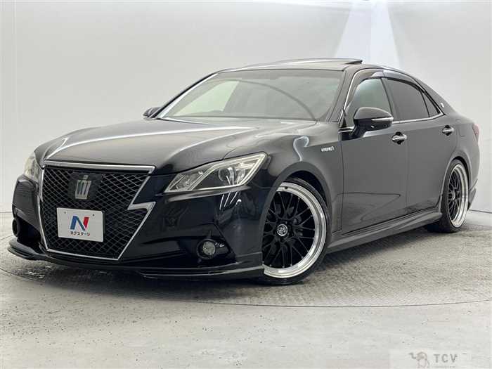 2013 Toyota Crown Hybrid