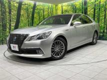 2014 Toyota Crown Hybrid