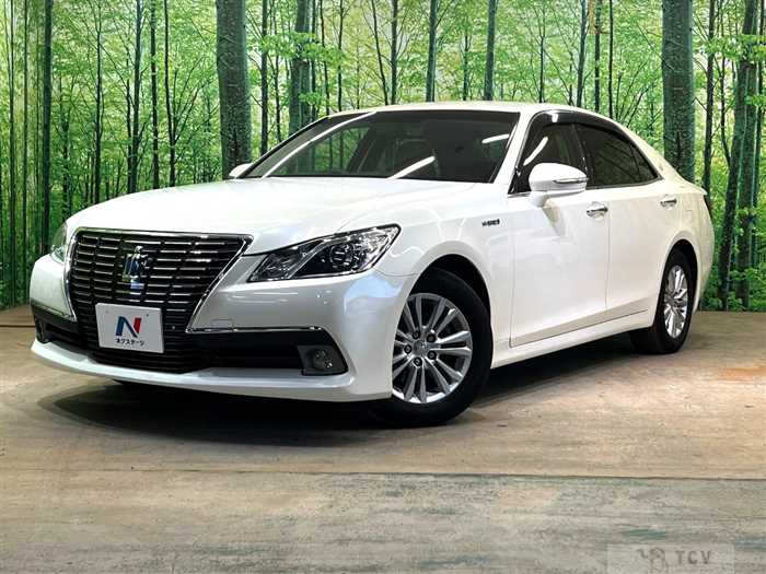 2015 Toyota Crown Hybrid