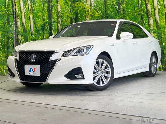 2016 Toyota Crown Hybrid