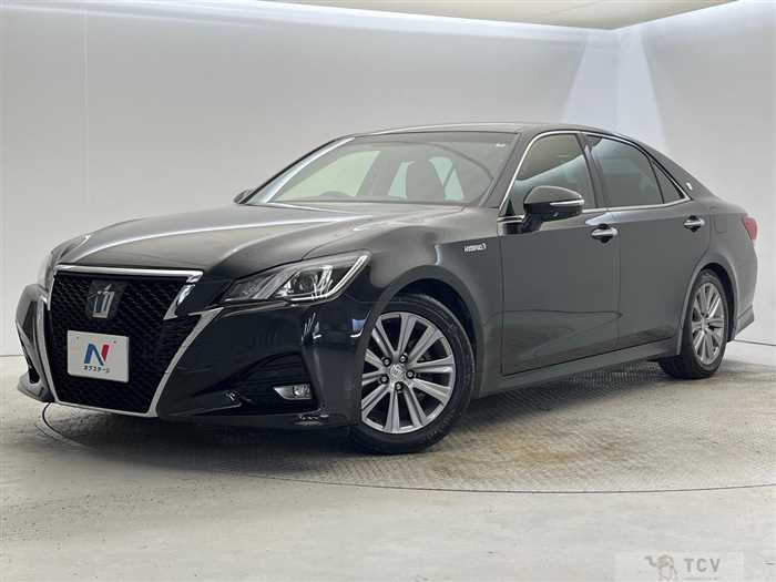 2016 Toyota Crown Hybrid