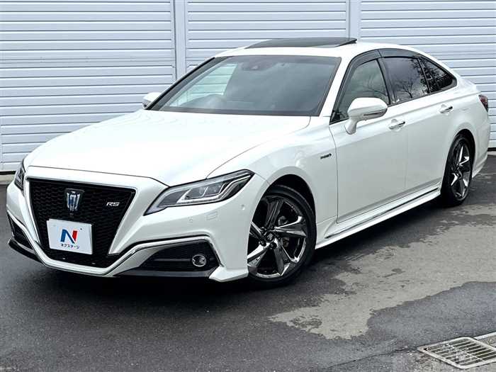 2019 Toyota Crown Hybrid