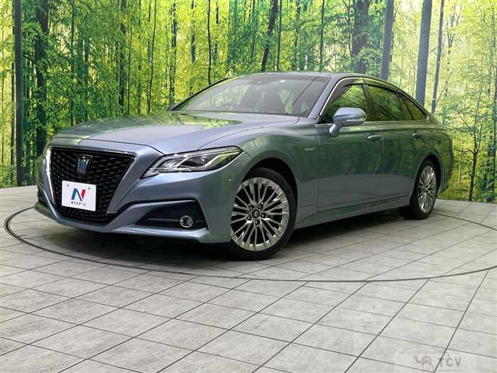 2019 Toyota Crown Hybrid