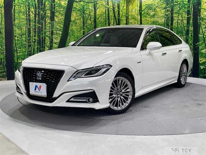 2019 Toyota Crown Hybrid