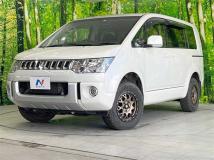 2018 Mitsubishi Delica D5