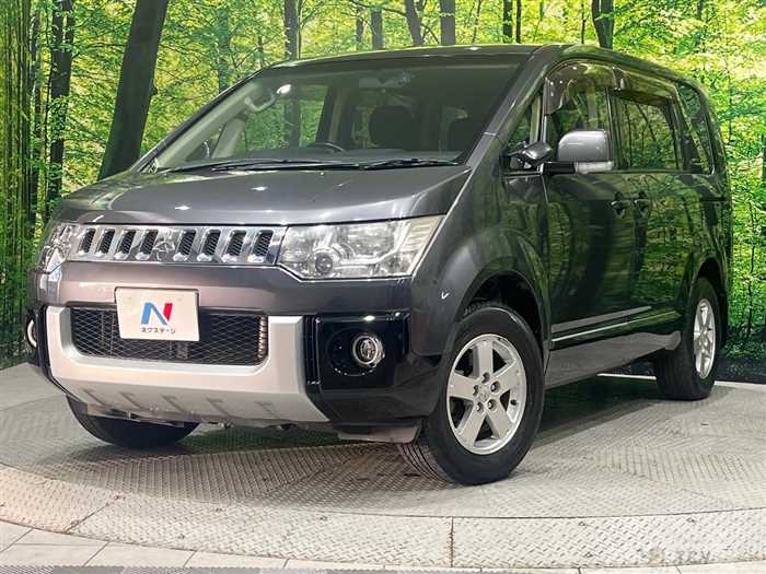 2013 Mitsubishi Delica D5