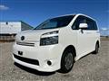2007 Toyota Voxy