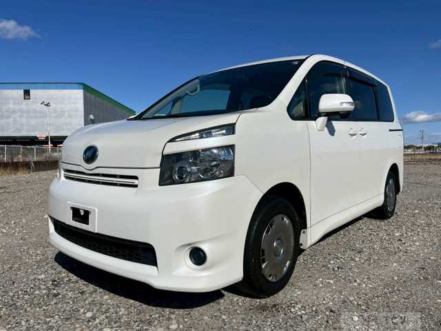 2007 Toyota Voxy
