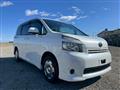 2007 Toyota Voxy