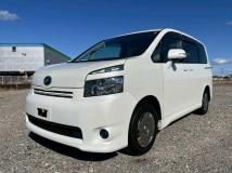 2007 Toyota Voxy