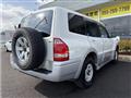2003 Mitsubishi Pajero