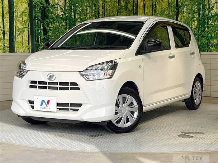 2017 Daihatsu Mira Es